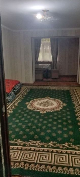 Чирчик Хакимят олдида 2 хонали квартира сотилади Срочно