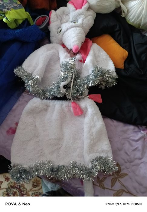 Продам новогодние костюмы