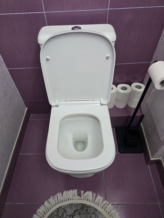 Продам рабочий унитаз в сборе