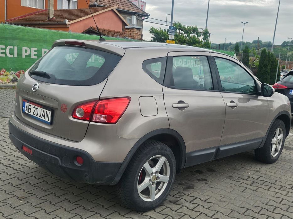 Nissan Qashqai J10