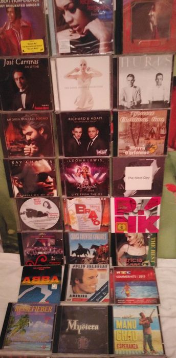 CD Muzică Românească și străină 192 bucati