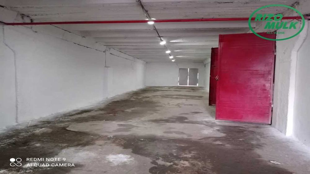 ХХХ Сдаётся складские помещения Янгиабад базар  45000 сум