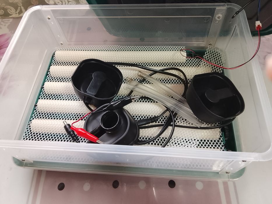 Продам инкубатор