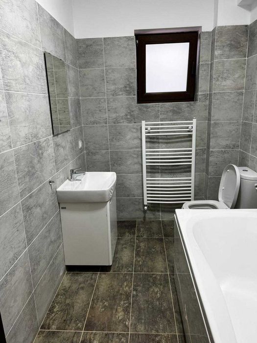 Apartament 3 camere de inchiriat/zona linistita/Titan