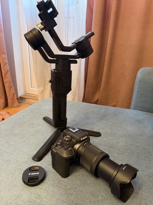 Oferta Pachet! Canon R10 + Obiectiv 18-150 + Stabilizator Ronin SC