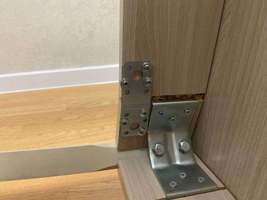 Продам кухонный стол