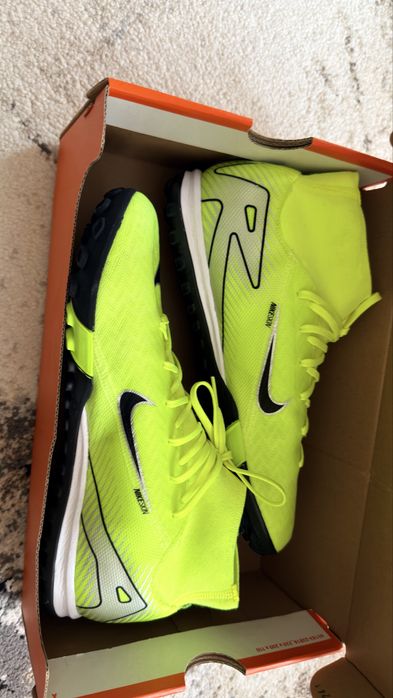 Стоножки  Nike Zoom Mercurial Superfly Academy