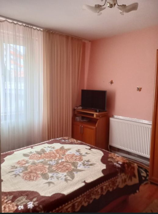 Vand apartament 2 camere bul.1 Dec.43.000 neg.