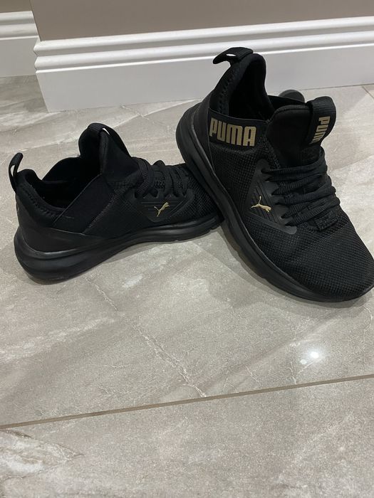 Чанта и маратонки Пума