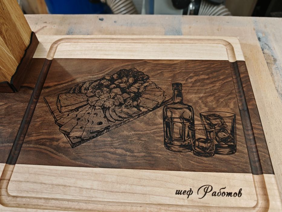 Ръчно изработени дъски за мезета, подноси изделия от дърво