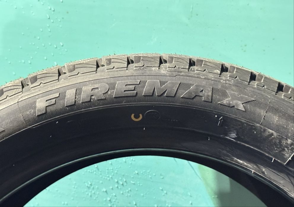 Зимние шины 215/50 R17 Firemax новые