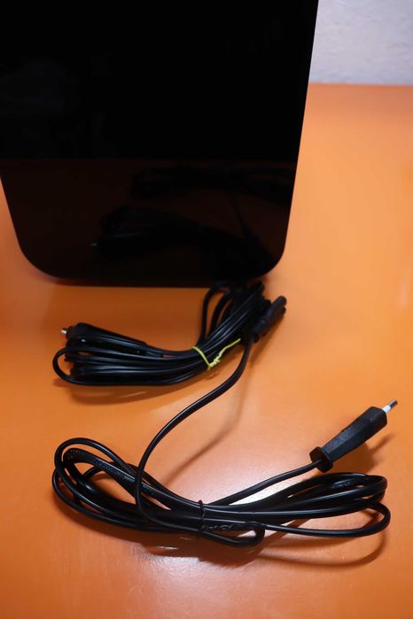 Мини хладилник Cecotec Bolero MiniCooling 6L Bahamas Black, 12V-220V, съвместим с автомобили и каравани, функции за охлаждане и нагряване
