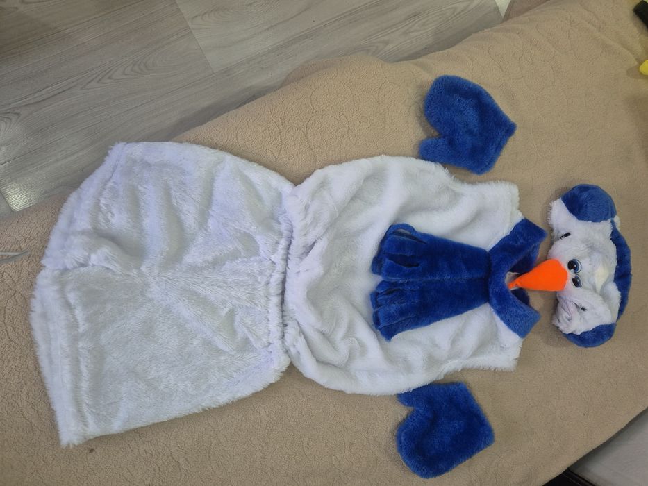 Костюм продам снеговика