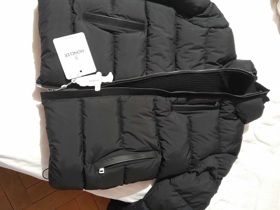 Geaca de iarna MONCLER noua, marimea S