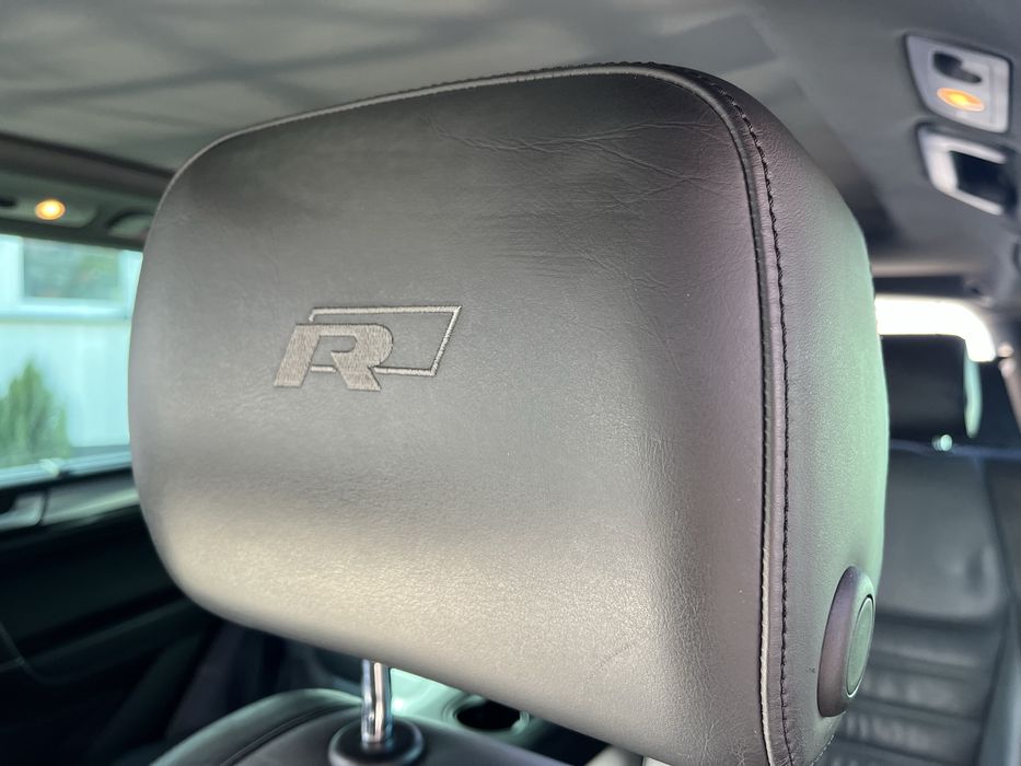 Touareg 2011 interior R line