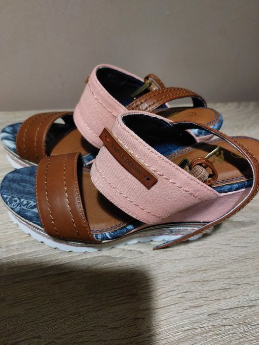 Дамски сандали на платформа