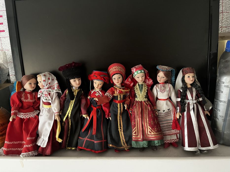 Продам 8 кукол в коллекцию