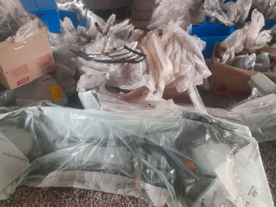 Оригинал запчасть стопы фара