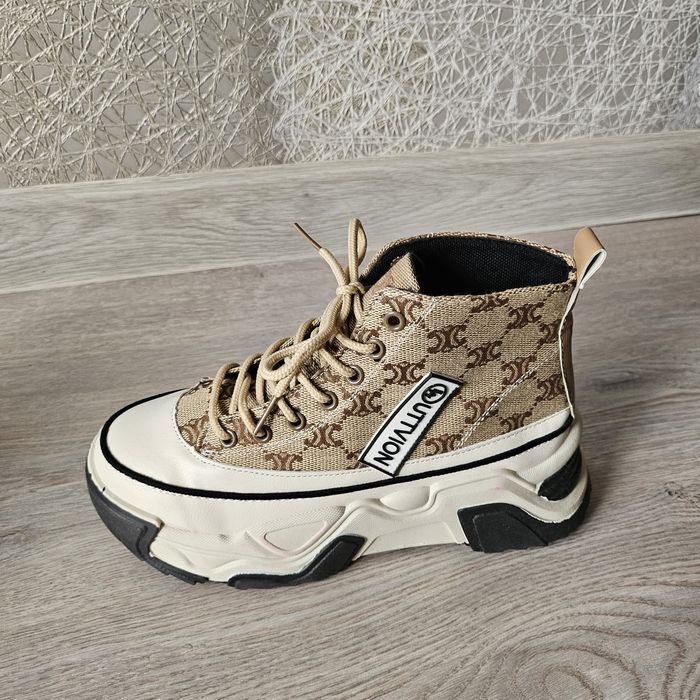 Сникерсы женские