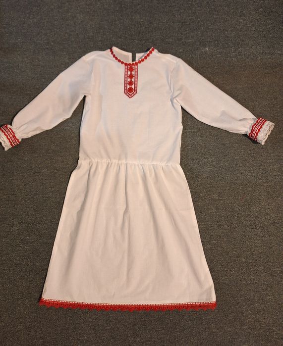 Народна носия 5-9 г. - 90 €