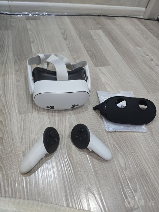 Meta Quest 3S 128GB + чехол.