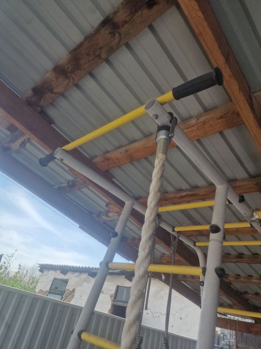 Продам детскую уличную площадку