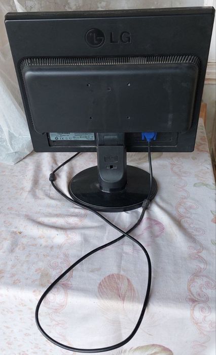 LG Монитор-Monitor LG