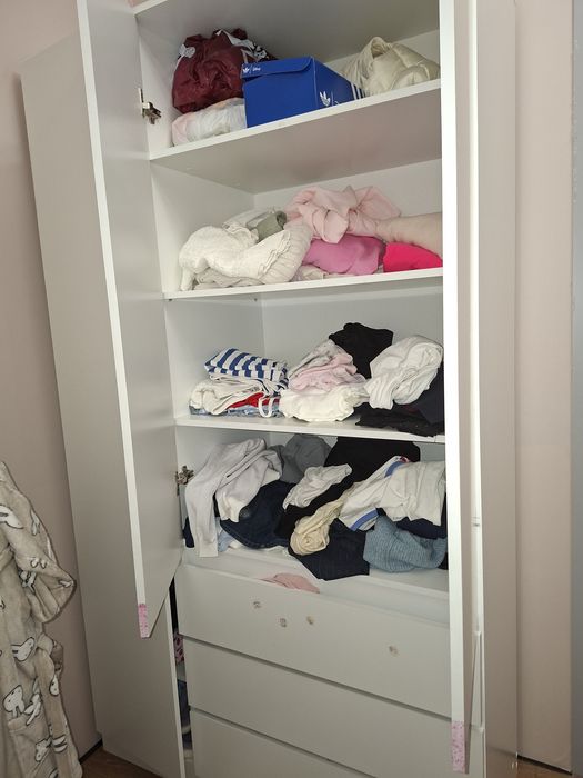 Продам шкаф в детскую