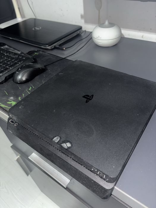 PS4 Slim + 9 jocuri