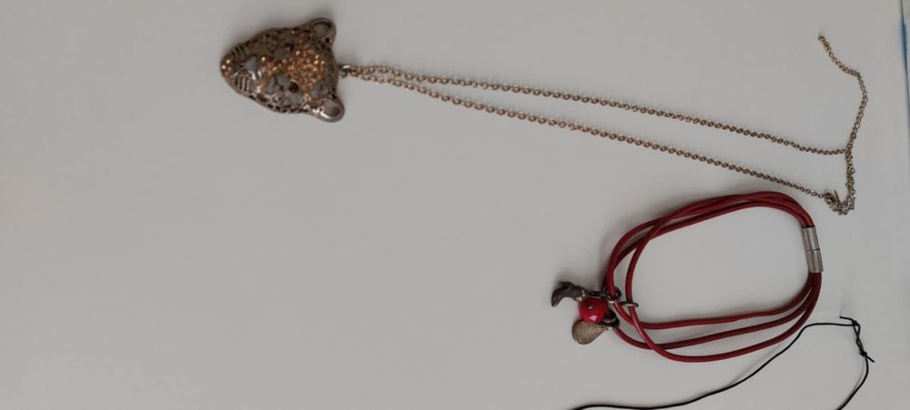 Продавам различни видове колиета