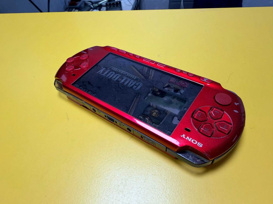 Sony PSP 3000 Playstation Portable - 16G с качени  игри