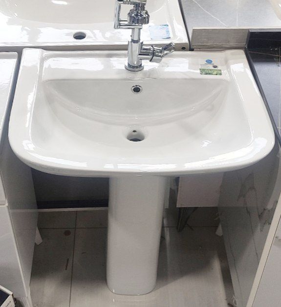 Раковина новый (rakvina yangi)

Доставка есть