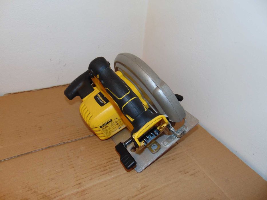 Dewalt DCS570 corp  circular brushless 2022