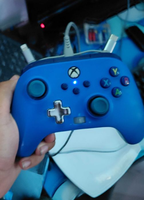 Vand controler PowerA compatibil cu Xbox one