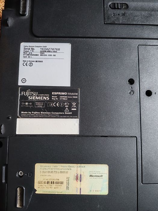 Vând leptop Fujitsu Siemens pentru piese,sau , să-l repari.