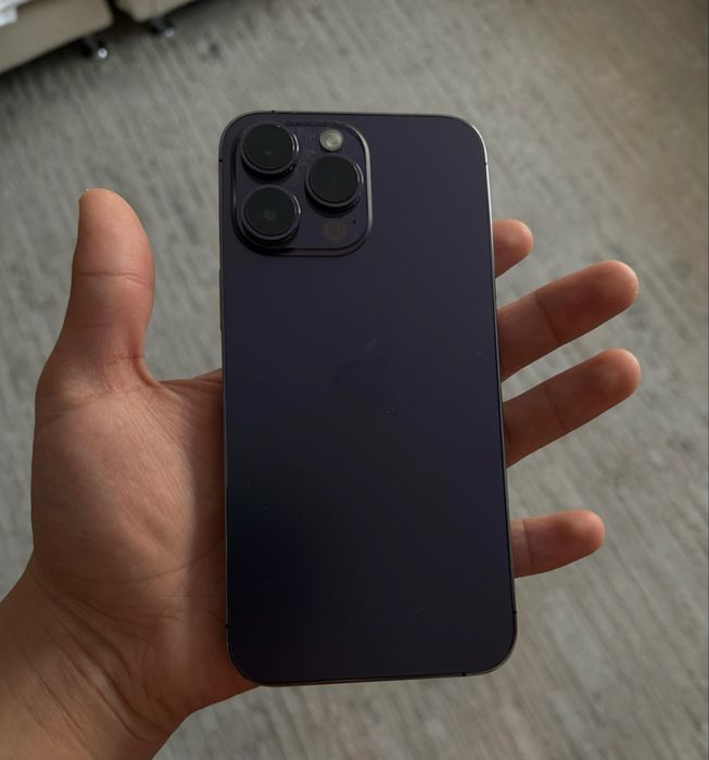 Продам айфон 14 про мах