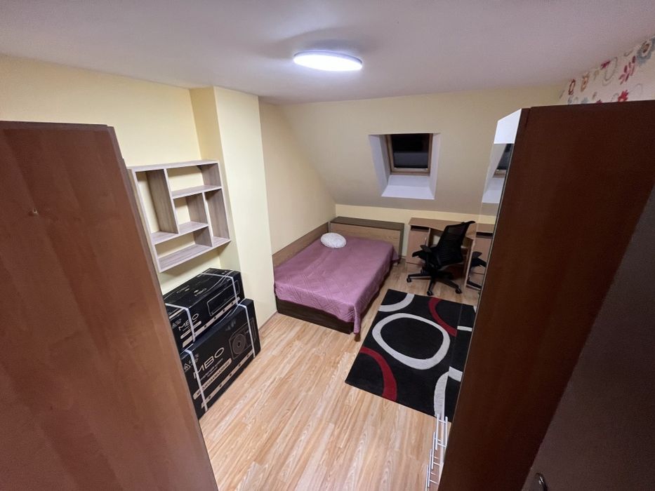 Дава се под наем Тристаен апартамент в Плевен, Идеален център - 60 кв.м за 382.5 € - Снимка #2