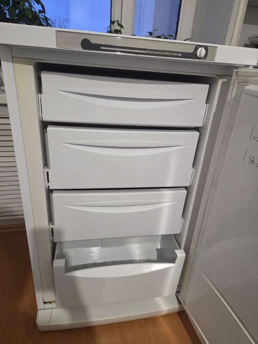 Морозильник Indesit