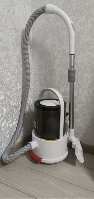 Пылесос белый Deerma TJ200W
