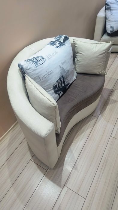 Луксозен диван..