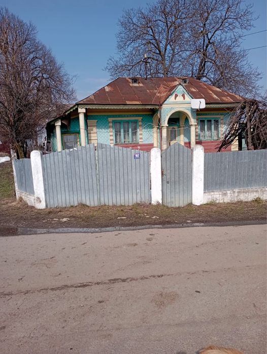 Casa batraneasca de vanzare