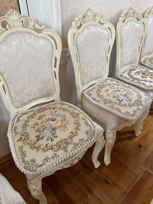 Срочно продаю раскладной стол и стулья