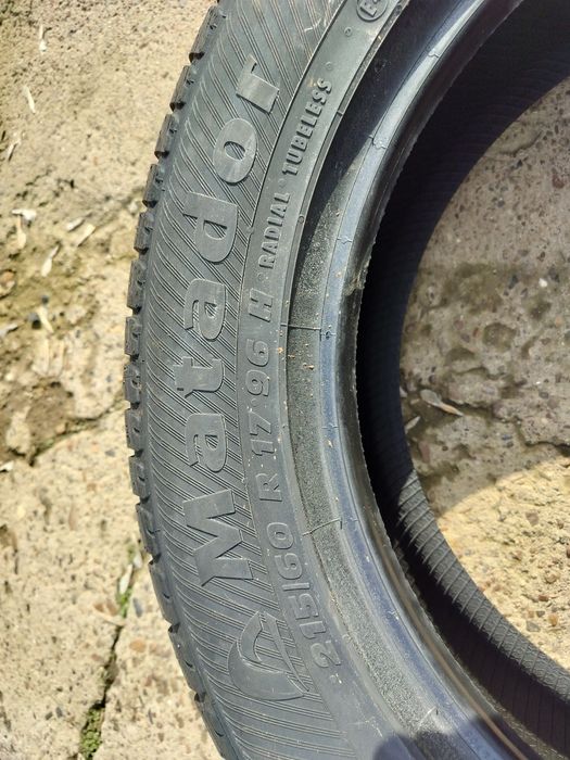 Продам шины на 215/60/17