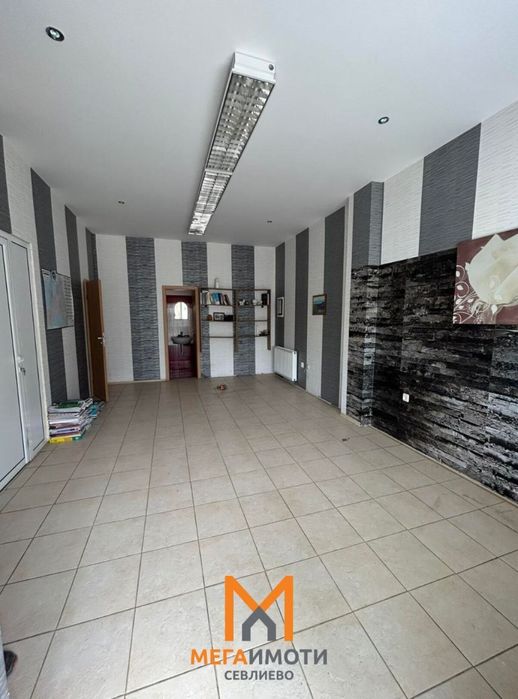 Продажба Помещение гр. Севлиево - гр. Севлиево 39m²