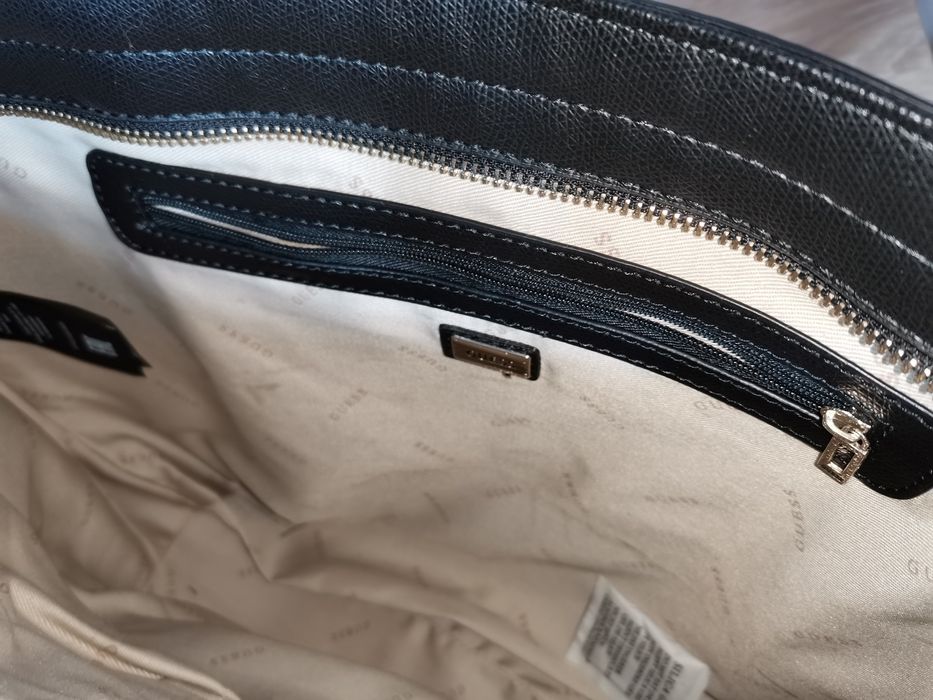 Geanta, poșetă Guess