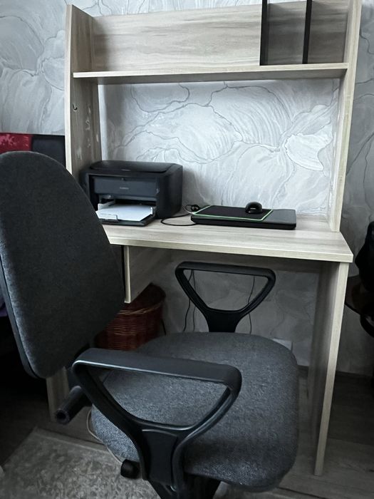 Стол компьютерный со стулом