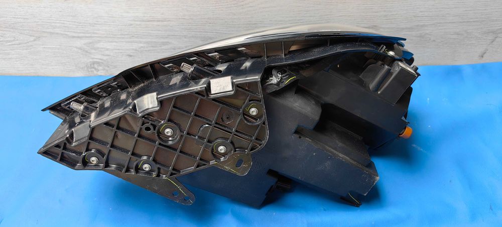 Ляв фар Jeep Compass Bi Xenon LED / Джип Компас Би Ксенон ЛЕД