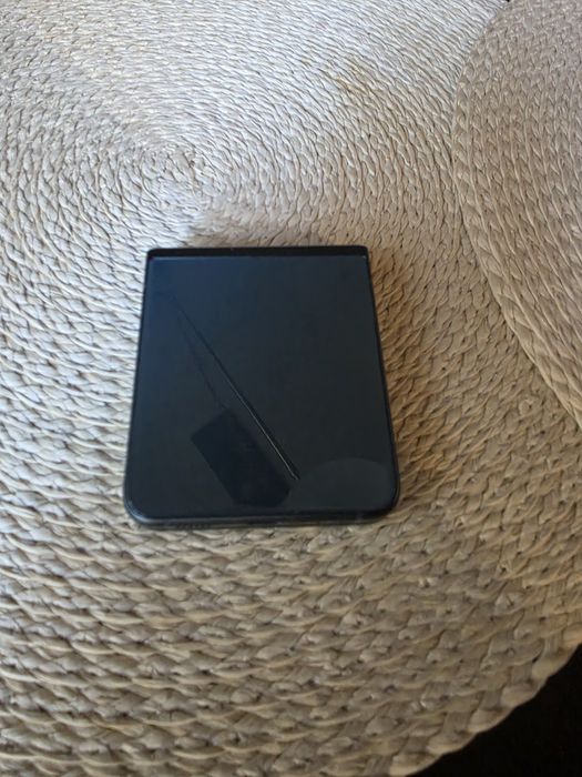 Samsung galaxy  Z Flip 3 256GB