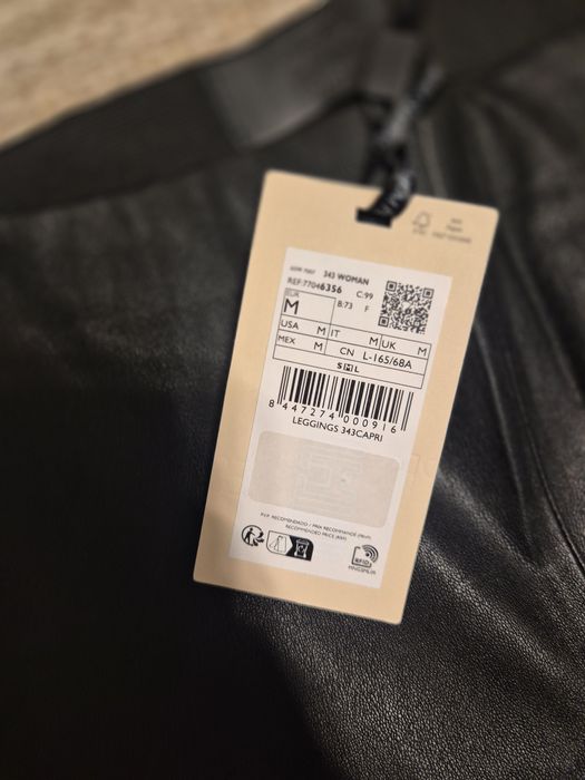 Pantaloni de piele Mango