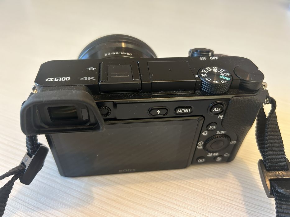 Фотоапарат Sony a6100